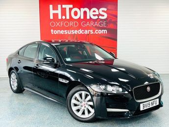 Jaguar XF 2.0 D R-SPORT 4d 161 BHP