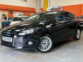 Ford Focus 1.6 ZETEC NAVIGATOR 5 DOOR PETROL BLACK 