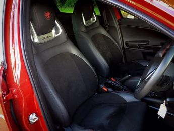 ALFA ROMEO GIULIETTA 1.7 TBI VELOCE TCT 5d AUTO 240 BHP