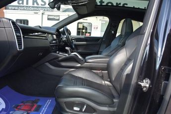 PORSCHE CAYENNE 3.0 V6 5d 456 BHP