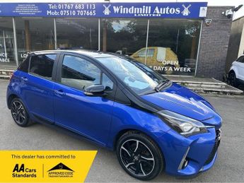 Toyota Yaris 1.5 VVT-i Blue Bi-Tone Hatchback 5dr Petrol Manual Euro 6 (111 p