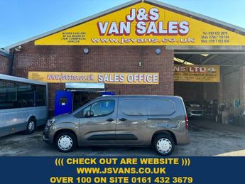 Vauxhall Combo 1.5 L2H1 2300 SPORTIVE MAXI L.W.B LOW MLS 54K 