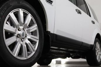 LAND ROVER DISCOVERY 3.0 4 SDV6 XS 5d AUTO 255 BHP