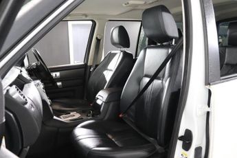 LAND ROVER DISCOVERY 3.0 4 SDV6 XS 5d AUTO 255 BHP