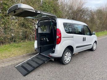 Fiat Doblo 4 seat Wheelchair Accessible Disabled Access Ramp Car  