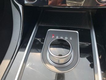 JAGUAR XE 2.0 GTDI SE 4d 197 BHP