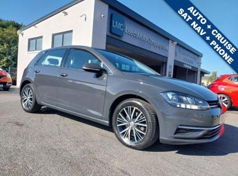 Volkswagen Golf TDi 1.6 SE NAVIGATION TDI DSG 5d 114 BHP