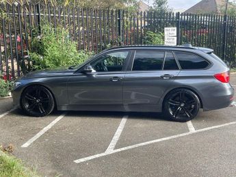 BMW 330 330d SE TOURING x DRIVE Auto