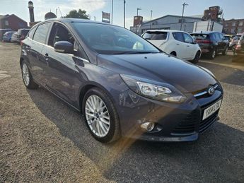 Ford Focus 1.0 ZETEC NAVIGATOR 5d 99 BHP