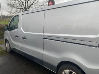 RENAULT TRAFIC 1.6 dCi 29 Sport Nav Panel Van 5dr Diesel Manual LWB Standard Ro