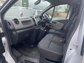 RENAULT TRAFIC 1.6 LL29 SPORT NAV DCI 120 BHP
