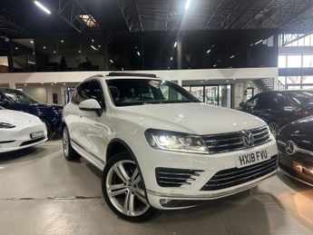 Volkswagen Touareg 3.0 V6 R-LINE PLUS TDI BLUEMOTION TECHNOLOGY 5d 259 BHP