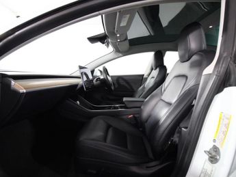 TESLA Model 3 STANDARD RANGE PLUS 4d 302 BHP