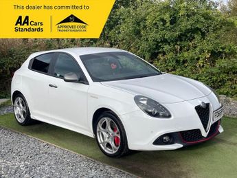 Alfa Romeo Giulietta 2.0 JTDM-2 Speciale Hatchback 5dr Diesel Manual Euro 6 (s/s) (15