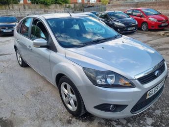 Ford Focus 1.6 Zetec Hatchback 5dr Petrol Manual (161 g/km, 99 bhp)