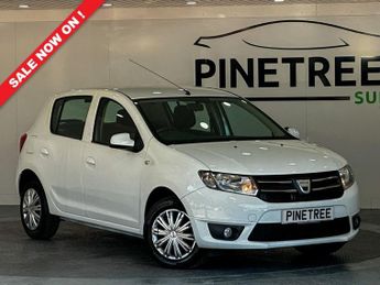 Dacia Sandero 1.2 Laureate Hatchback 5dr Petrol Manual Euro 5 (75 ps)