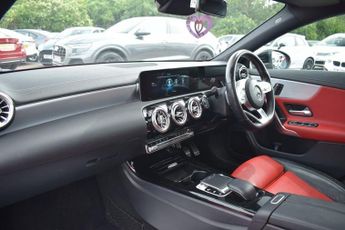 MERCEDES-BENZ CLA 1.3 CLA 180 AMG LINE PREMIUM PLUS 4d 135 BHP