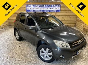 Toyota RAV4 2.2 D-4D XT-R SUV 5dr Diesel Manual 4WD (173 g/km, 134 bhp)