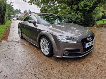 Audi TT 2.0 TFSI S line Coupe 3dr Petrol S Tronic quattro Euro 5 (s/s) (