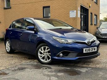 Toyota Auris 1.2 VVT-i Icon Tech Hatchback 5dr Petrol Manual Euro 6 (s/s) (11