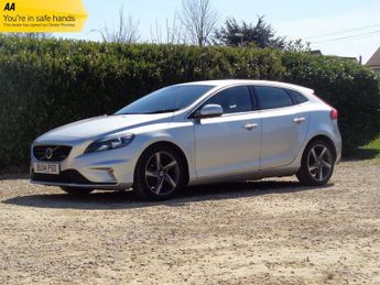 Volvo V40 1.6 D2 R-DESIGN 5d 113 BHP