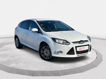 Ford Focus 1.6 Titanium Hatchback 5dr Petrol Powershift Euro 5 (125 ps)