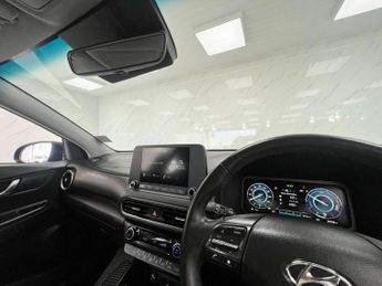 HYUNDAI KONA 1.6 GDI SE CONNECT 5d 140 BHP