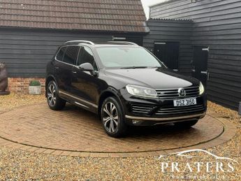 Volkswagen Touareg 3.0 TDI V6 R-Line SUV 5dr Diesel Tiptronic 4WD Euro 6 (s/s) (262