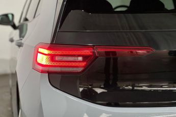 VOLKSWAGEN ID.3 TECH 5d 202 BHP Wireless App Connect, Parking Sensors, DAB Digit