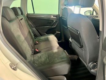 VOLKSWAGEN TIGUAN 2.0 TSI BlueMotion Tech SEL SUV 5dr Petrol DSG 4Motion Euro 6 (s