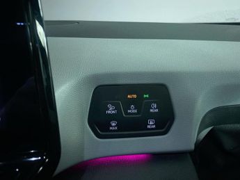 VOLKSWAGEN ID.3 Pro Performance 58kWh Business Hatchback 5dr Electric Auto (204 