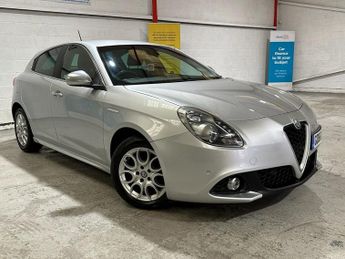 Alfa Romeo Giulietta 1.6 JTDM-2 Tecnica Hatchback 5dr Diesel TCT Euro 6 (s/s) (120 bh