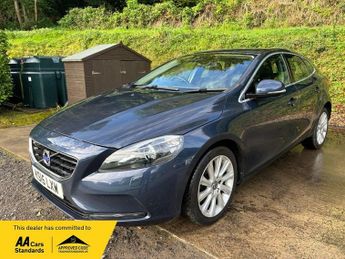 Volvo V40 1.6 D2 SE Lux Nav Hatchback 5dr Diesel Powershift Euro 5 (s/s) (