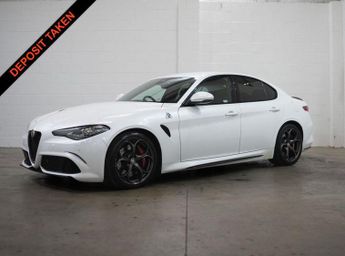 Alfa Romeo Giulia 2.9 V6 BITURBO QUADRIFOGLIO 4d 503 BHP