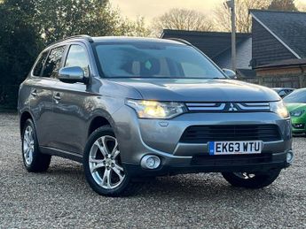 Mitsubishi Outlander 2.2 DI-D GX4 SUV 5dr Diesel Manual 4WD Euro 5 (s/s) (150 ps)