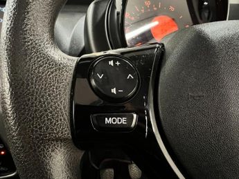 PEUGEOT 108 1.0 VTi Active Top! 3dr Petrol Manual Euro 5 Euro 5 (68 ps)