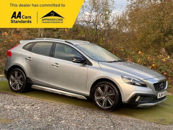 Volvo V40 2.0 D3 Lux Nav Hatchback 5dr Diesel Manual Euro 5 (s/s) (150 ps)