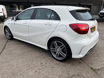 MERCEDES-BENZ A-CLASS 2.1 A220d AMG Line Hatchback 5dr Diesel 7G-DCT Euro 6 (s/s) (177