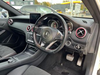 MERCEDES-BENZ A-CLASS 2.1 A220d AMG Line Hatchback 5dr Diesel 7G-DCT Euro 6 (s/s) (177