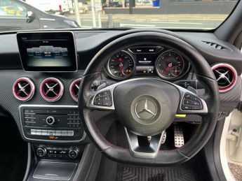 MERCEDES-BENZ A-CLASS 2.1 A220d AMG Line Hatchback 5dr Diesel 7G-DCT Euro 6 (s/s) (177