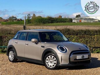 MINI Hatch 1.5 One Classic Hatchback 5dr Petrol Steptronic Euro 6 (s/s) (10