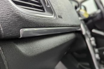 VOLVO V40 1.5 T2 SE Hatchback 5dr Petrol Auto Euro 6 (s/s) (122 ps)