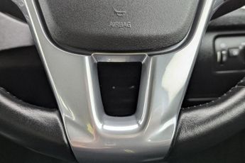 VOLVO V40 1.5 T2 SE Hatchback 5dr Petrol Auto Euro 6 (s/s) (122 ps)