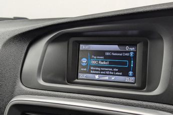 VOLVO V40 1.5 T2 SE Hatchback 5dr Petrol Auto Euro 6 (s/s) (122 ps)