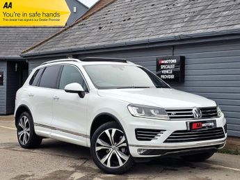 Volkswagen Touareg 3.0 TDI V6 BlueMotion Tech R-Line SUV 5dr Diesel Tiptronic 4WD E