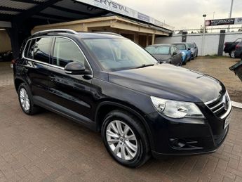 Volkswagen Tiguan 2.0 TDI SE SUV 5dr Diesel Auto 4WD Euro 5 (140 ps)