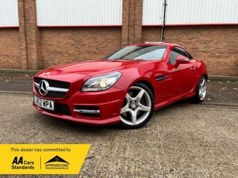 Mercedes SLK 1.8 SLK200 BlueEfficiency AMG Sport Convertible 2dr Petrol G-Tro