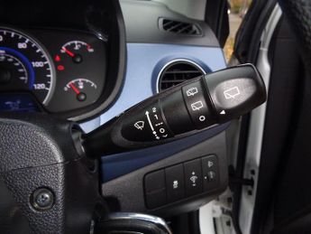 HYUNDAI I10 1.2 SE Hatchback 5dr Petrol Auto Euro 5 (87 ps)