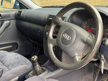 AUDI A3 1.6 SE Hatchback 5dr Petrol Manual (170 g/km, 101 bhp)