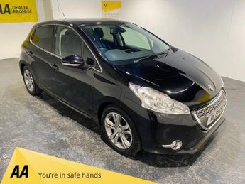 Peugeot 208 1.2 VTi Allure Hatchback 5dr Petrol Manual Euro 5 (82 ps)